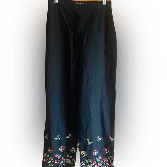 Larry Levine Pants - Vintage Larry Levine sport stretch Black Floral Embroidered Pants size 4